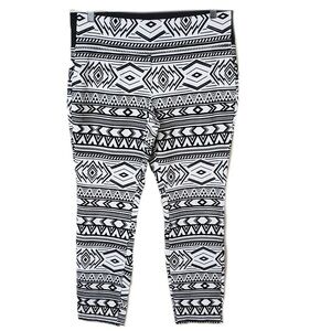 SIGNATURE STUDIO high waisted textured leggings‎ Size Large